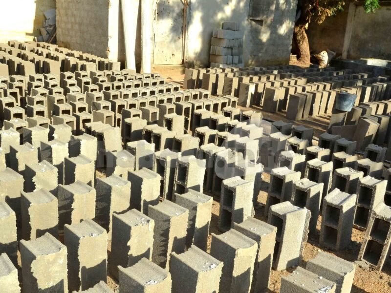 BOUTOU MERE SARL ( Fabrication de Parpaing )